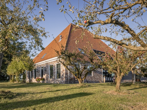 Herbouw Stolpboerderij Westbeemster