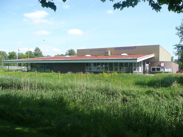 Sportcomplex en buurthuis Oosterhout te Alkmaar